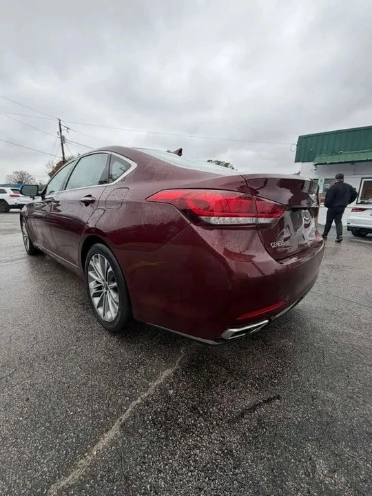 2015 Hyundai Genesis - Image 5 of 17