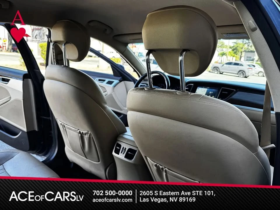 2015 Hyundai Genesis - Image 14 of 19
