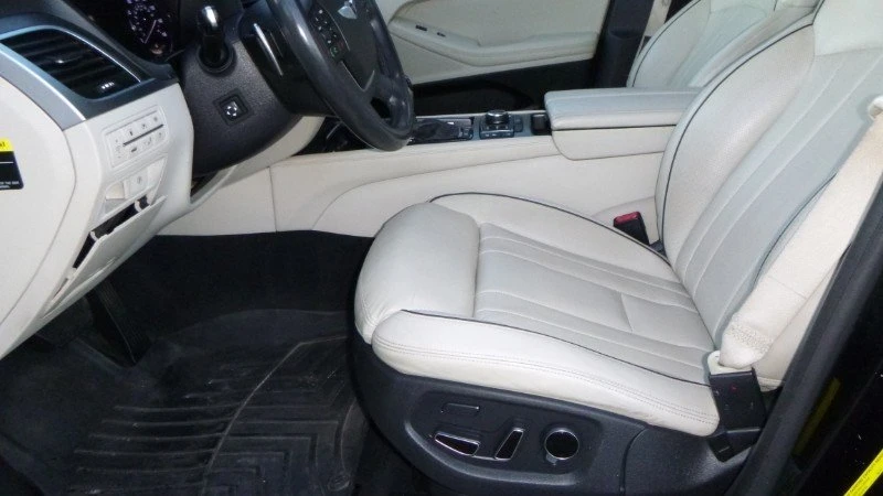 2015 Hyundai Genesis - Image 15 of 20