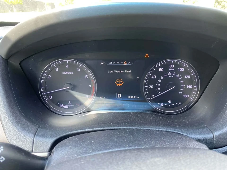 2015 Hyundai Genesis - Image 17 of 18