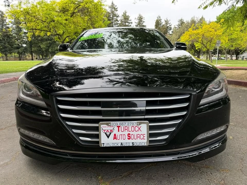 2015 Hyundai Genesis - Image 3 of 10