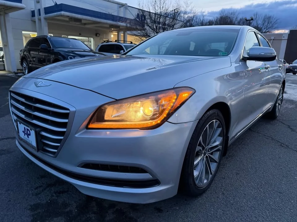 2015 Hyundai Genesis - Image 10 of 20