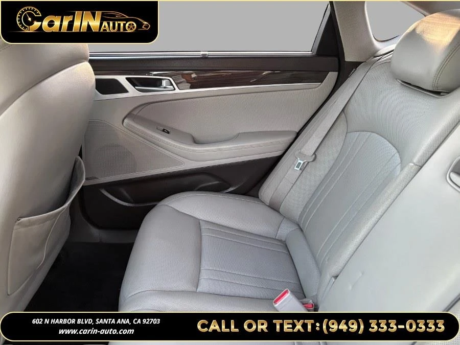 2015 Hyundai Genesis - Image 18 of 20