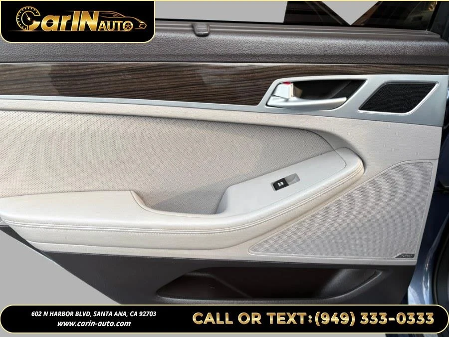 2015 Hyundai Genesis - Image 19 of 20
