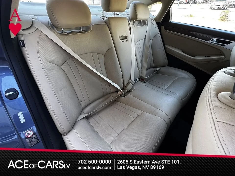 2015 Hyundai Genesis - Image 12 of 19