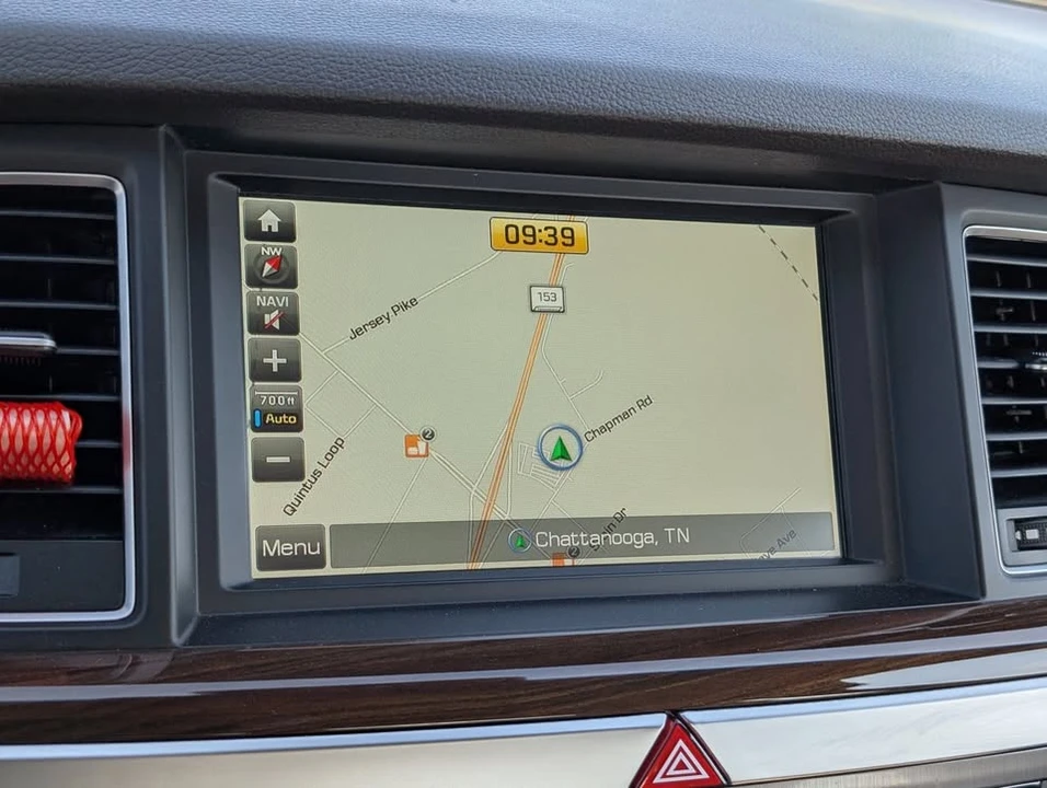 2015 Hyundai Genesis - Image 7 of 8