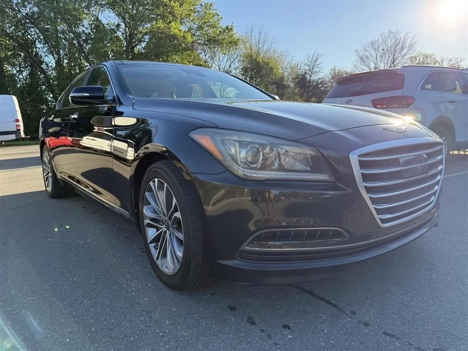 2015 Hyundai Genesis - Image 2 of 20