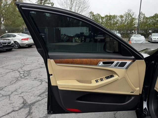 2015 Hyundai Genesis - Image 19 of 20
