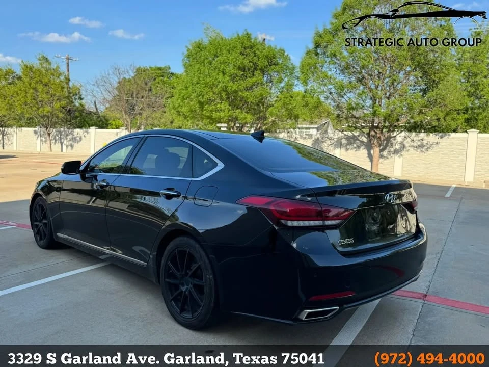 2015 Hyundai Genesis - Image 6 of 13