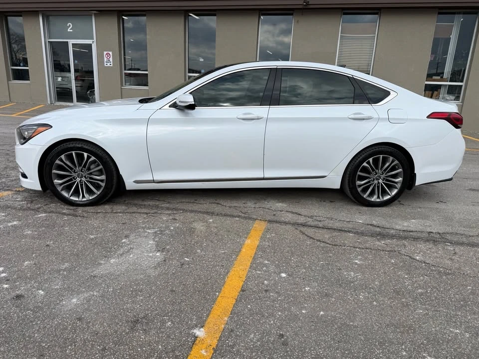 2015 Hyundai Genesis - Image 2 of 20