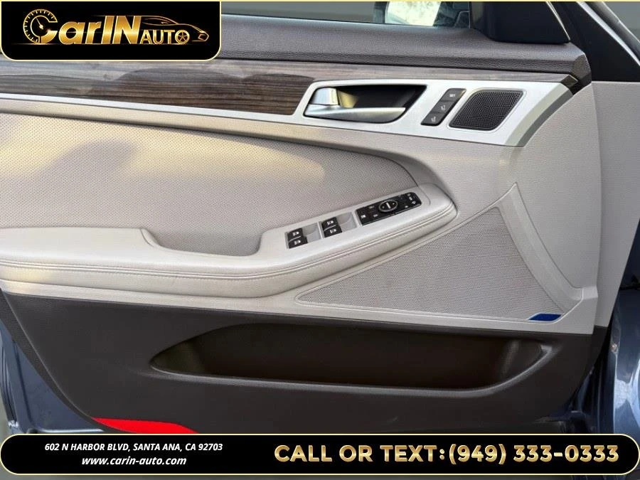 2015 Hyundai Genesis - Image 13 of 20