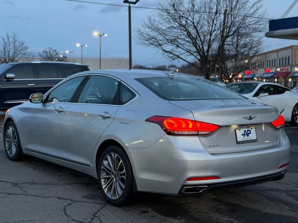2015 Hyundai Genesis - Image 8 of 20