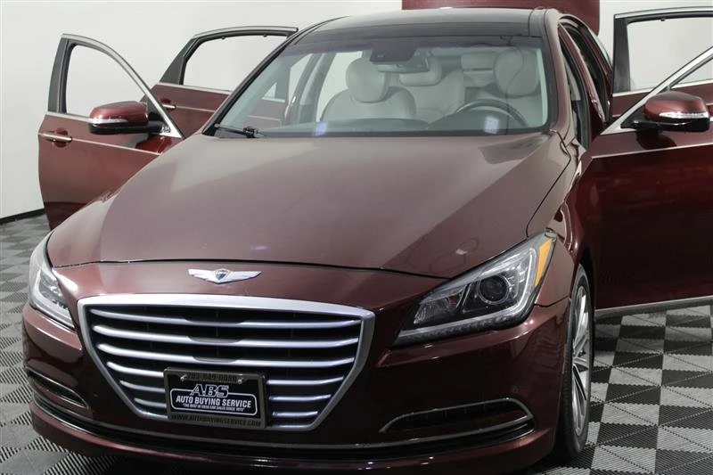 2015 Hyundai Genesis - Image 14 of 20