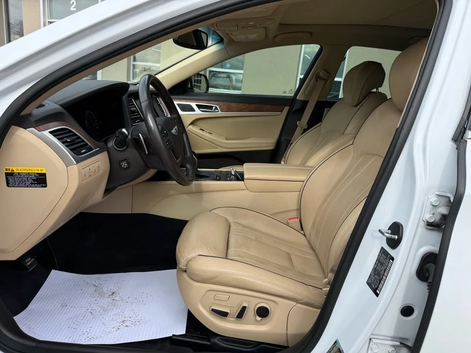 2015 Hyundai Genesis - Image 9 of 20