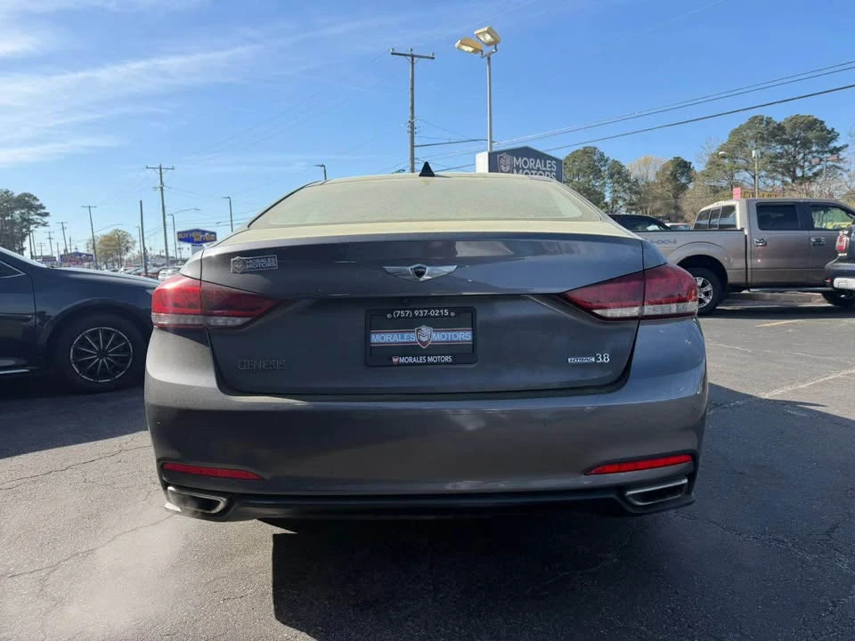 2015 Hyundai Genesis - Image 4 of 9