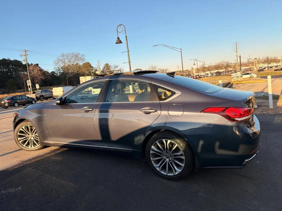2015 Hyundai Genesis - Image 8 of 19