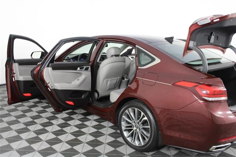 2015 Hyundai Genesis - Image 12 of 20