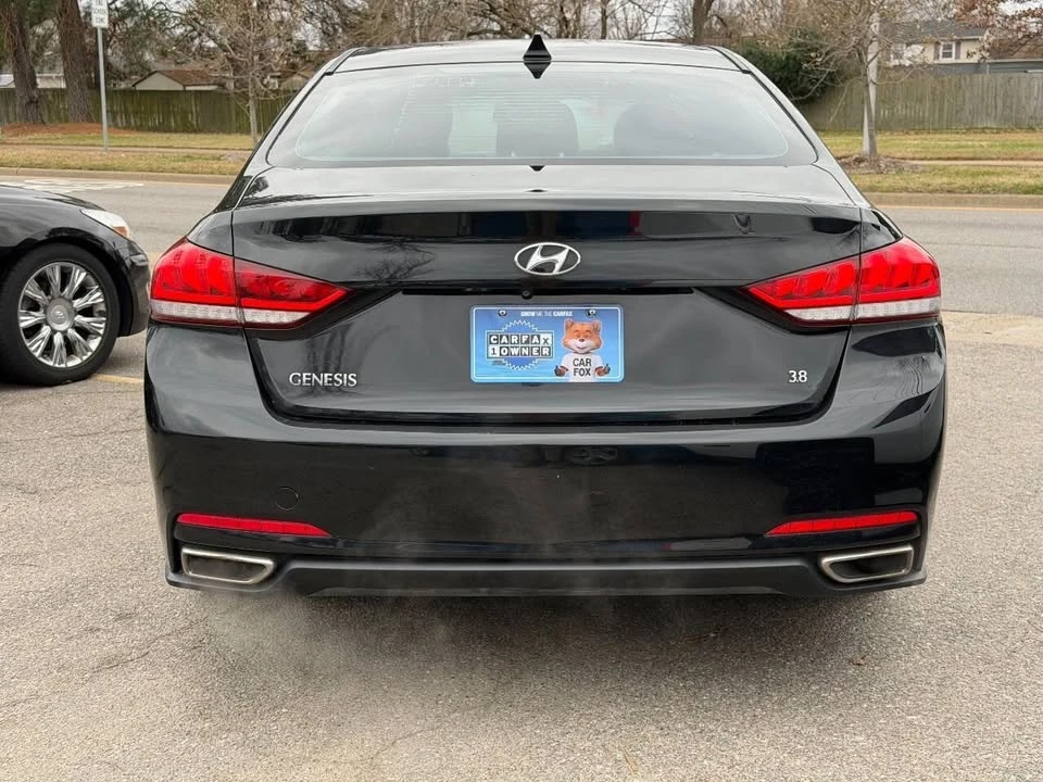 2015 Hyundai Genesis - Image 5 of 20
