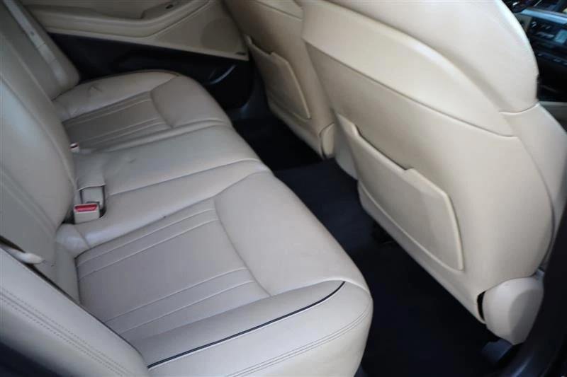 2015 Hyundai Genesis - Image 11 of 15