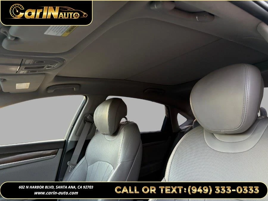 2015 Hyundai Genesis - Image 16 of 20