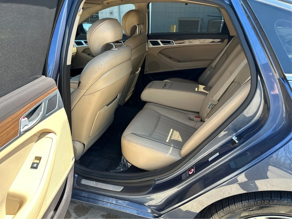 2015 Hyundai Genesis - Image 10 of 20