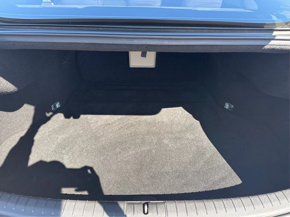 2015 Hyundai Genesis - Image 13 of 21