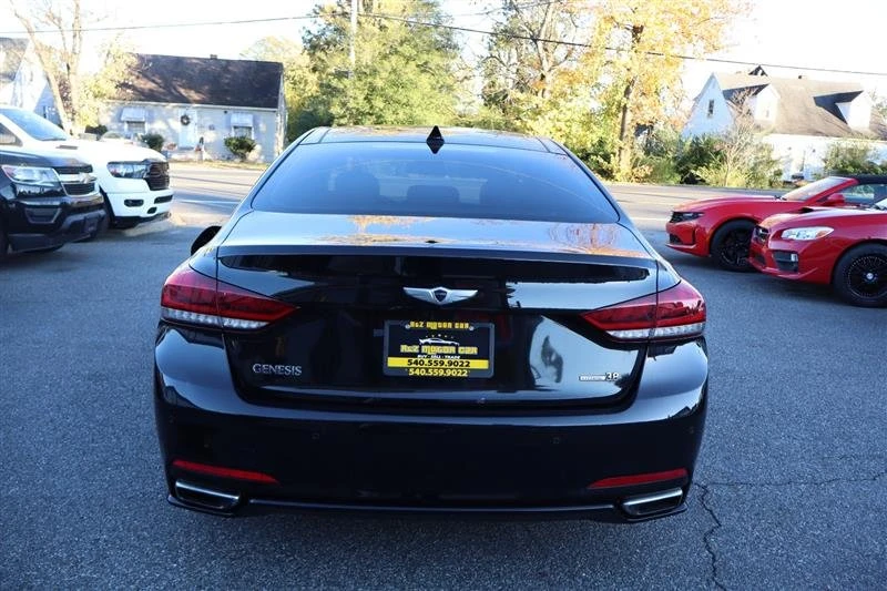 2015 Hyundai Genesis - Image 4 of 15