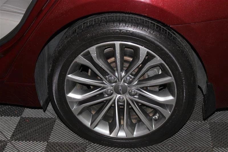 2015 Hyundai Genesis - Image 19 of 20