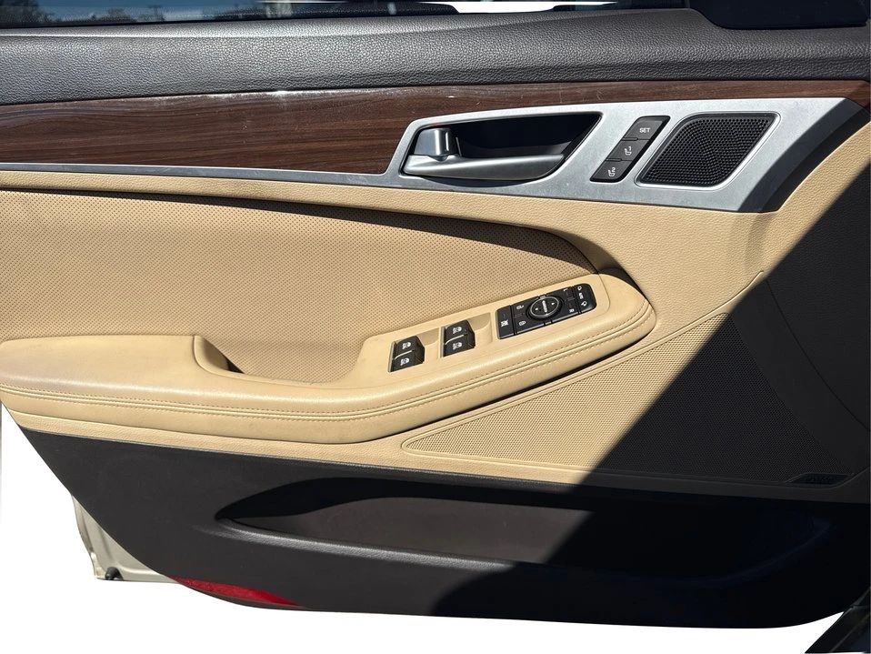 2015 Hyundai Genesis - Image 20 of 21