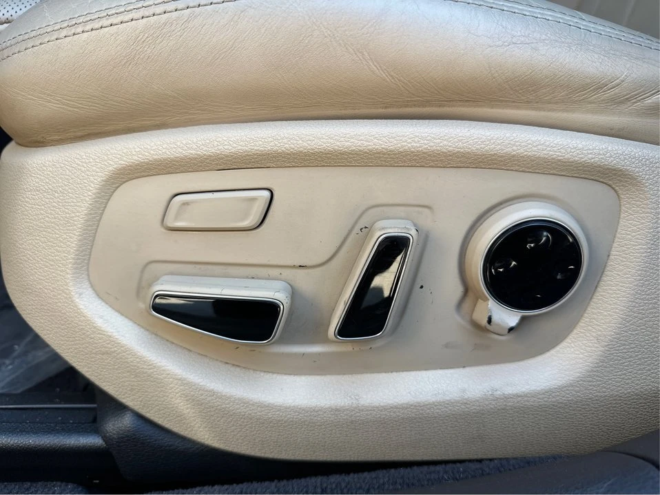 2015 Hyundai Genesis - Image 20 of 20
