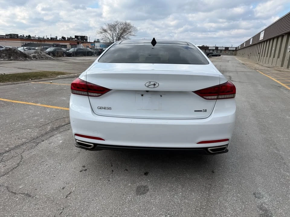 2015 Hyundai Genesis - Image 4 of 20