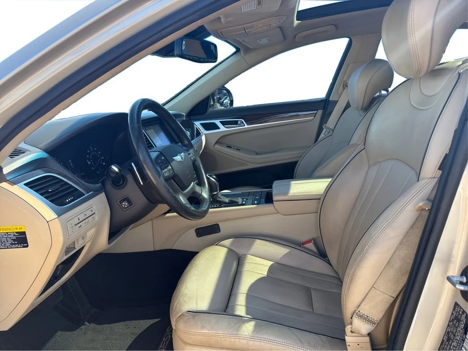 2015 Hyundai Genesis - Image 10 of 21