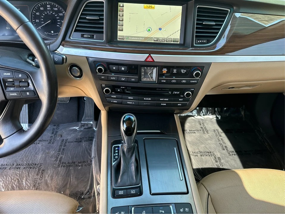 2015 Hyundai Genesis - Image 16 of 20