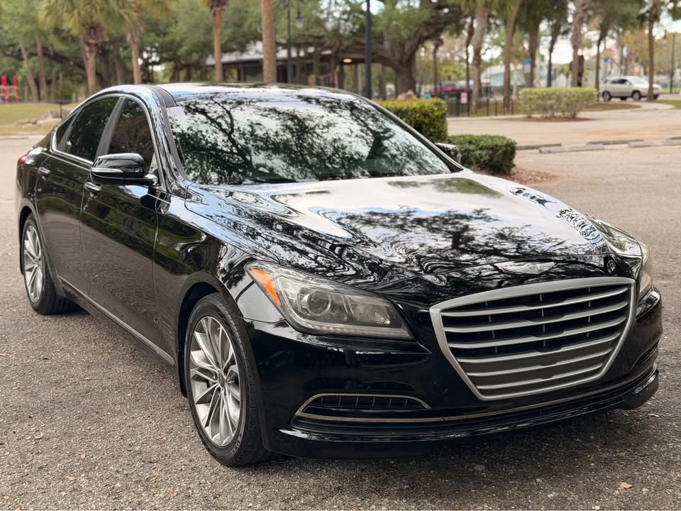 2015 Hyundai Genesis - Image 2 of 16