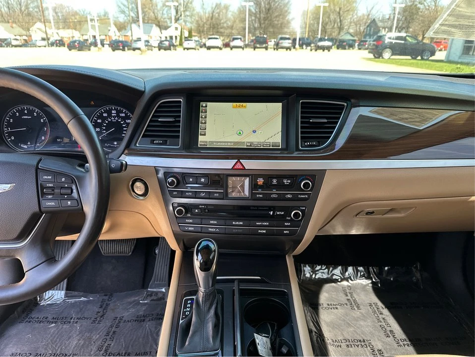 2015 Hyundai Genesis - Image 14 of 20