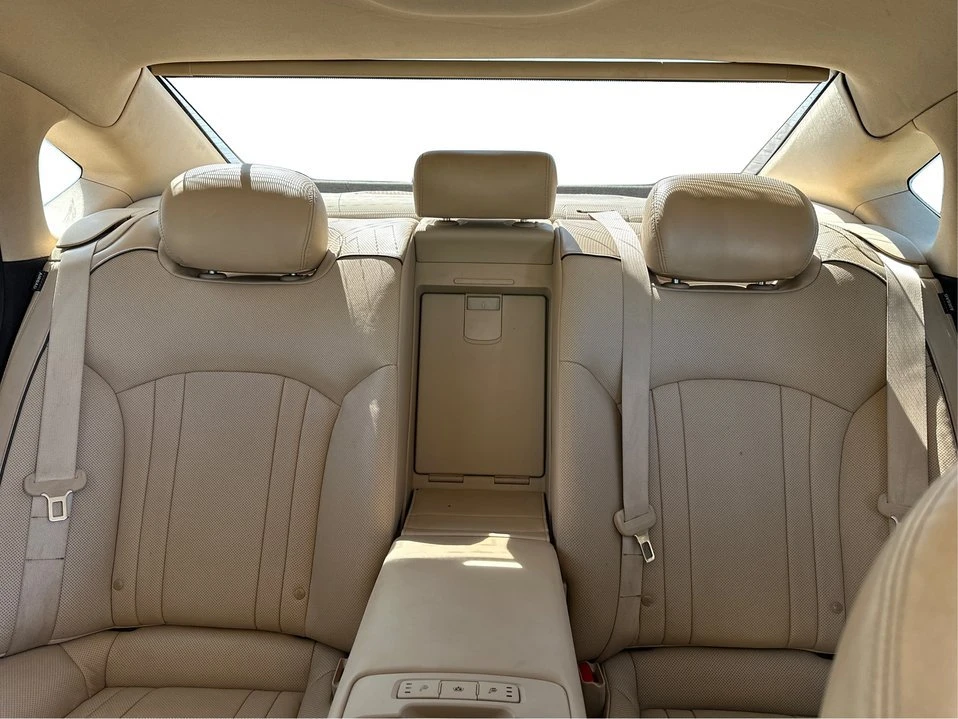 2015 Hyundai Genesis - Image 15 of 20