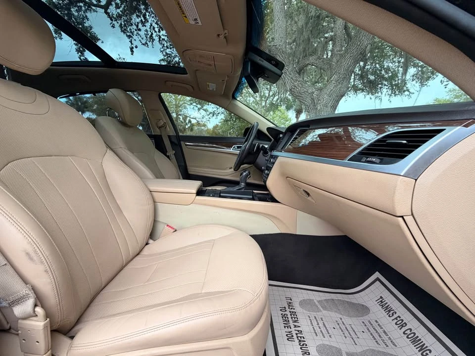 2015 Hyundai Genesis - Image 12 of 16