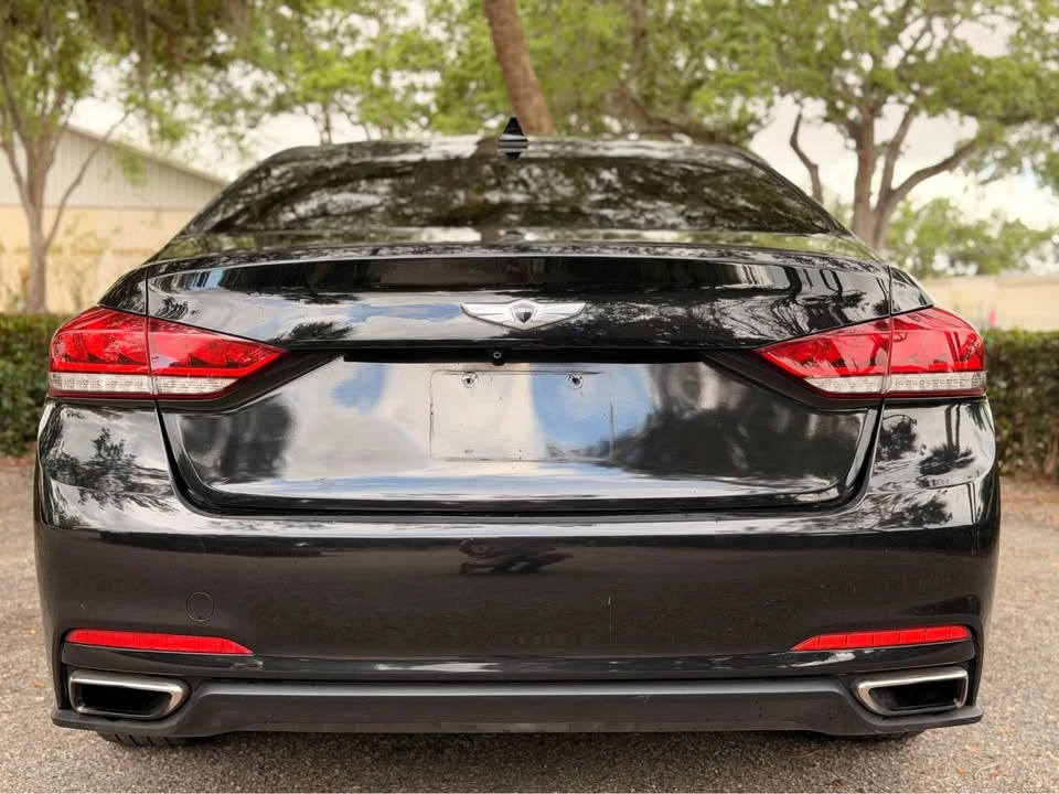 2015 Hyundai Genesis - Image 5 of 16