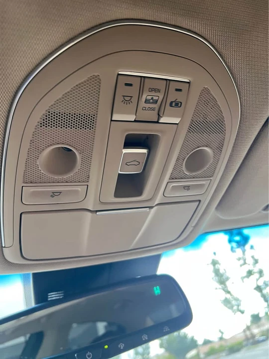 2015 Hyundai Genesis - Image 16 of 20