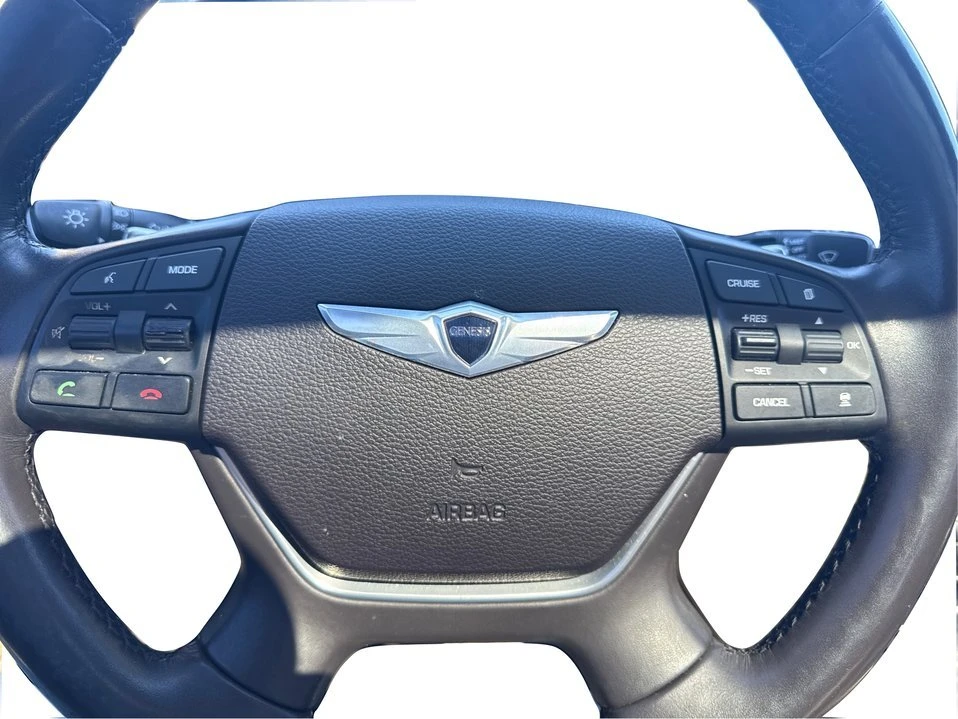 2015 Hyundai Genesis - Image 17 of 21