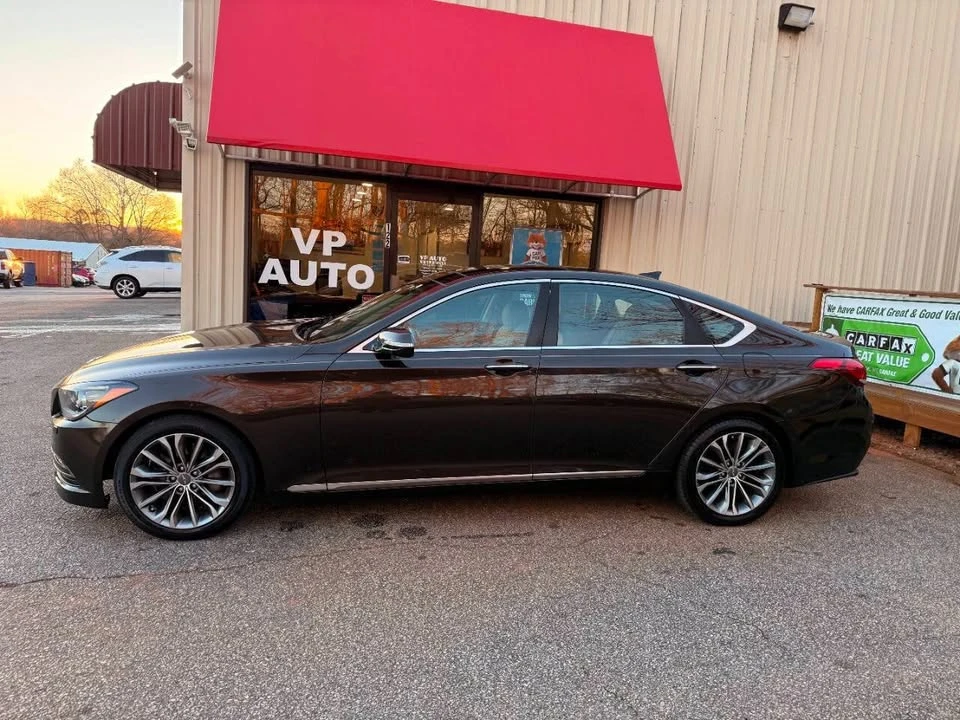2015 Hyundai Genesis - Image 8 of 20