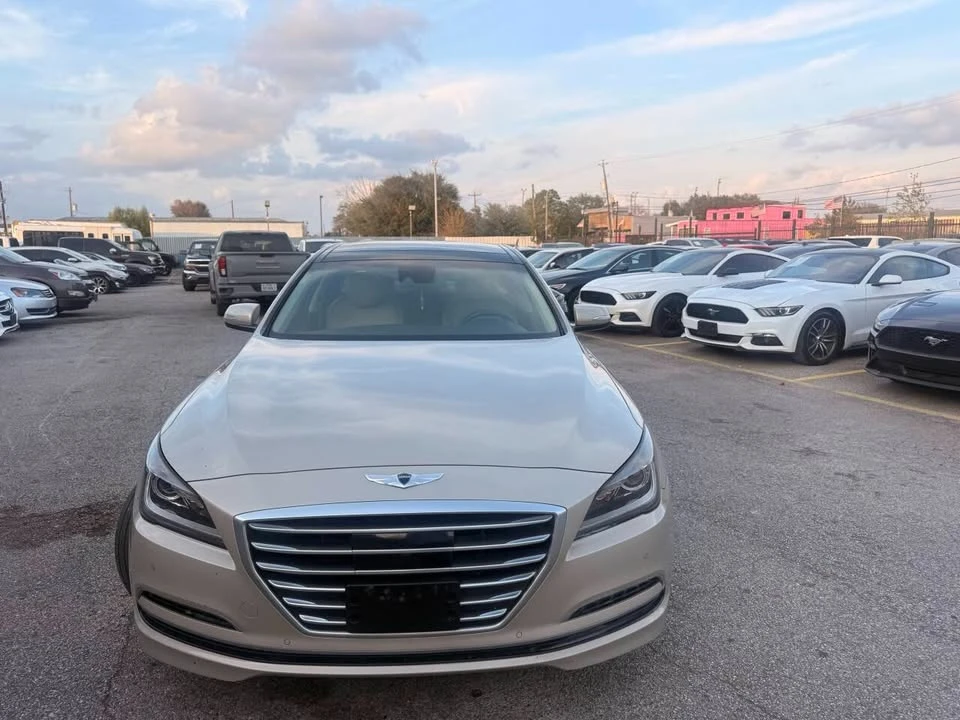 2015 Hyundai Genesis - Image 2 of 17