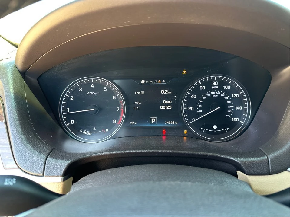 2015 Hyundai Genesis - Image 17 of 20