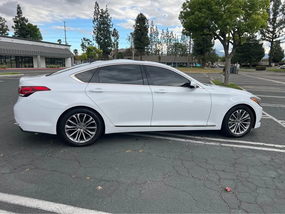 2015 Hyundai Genesis - Image 4 of 20