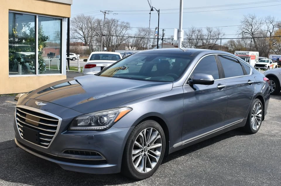 2015 Hyundai Genesis - Image 2 of 20