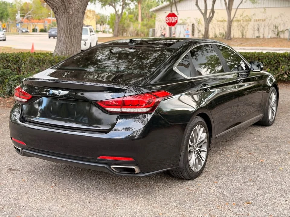 2015 Hyundai Genesis - Image 6 of 16