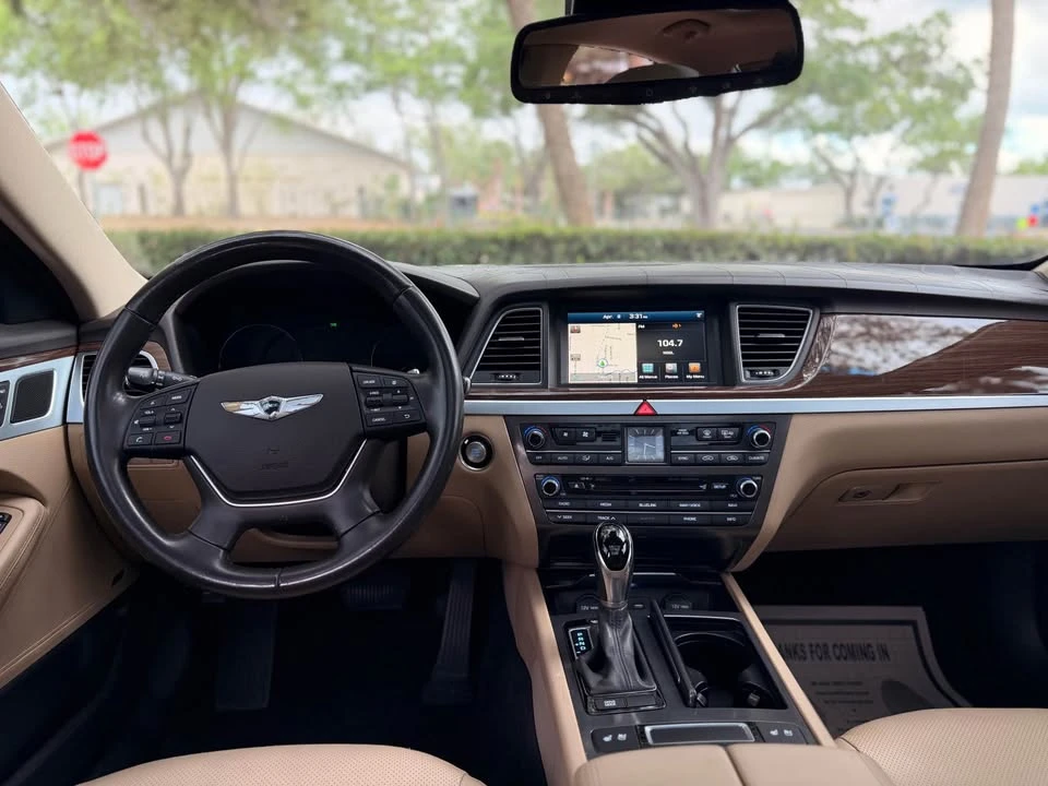 2015 Hyundai Genesis - Image 9 of 16