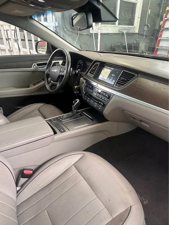 2015 Hyundai Genesis - Image 2 of 13