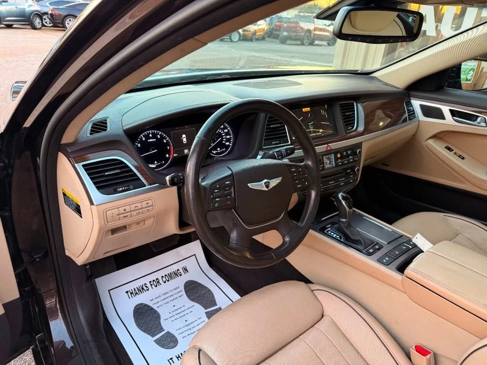 2015 Hyundai Genesis - Image 11 of 20