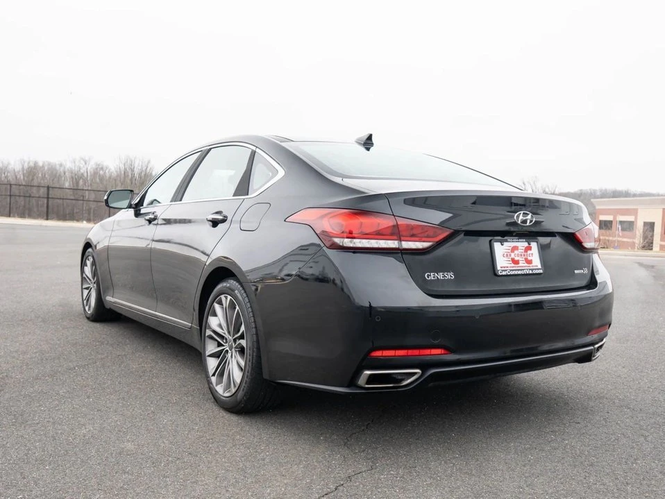 2015 Hyundai Genesis - Image 4 of 20